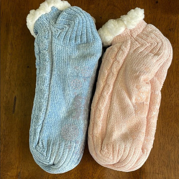 Muk Luks Cozy Slipper Socks - Blue and Pink - Picture 2 of 4